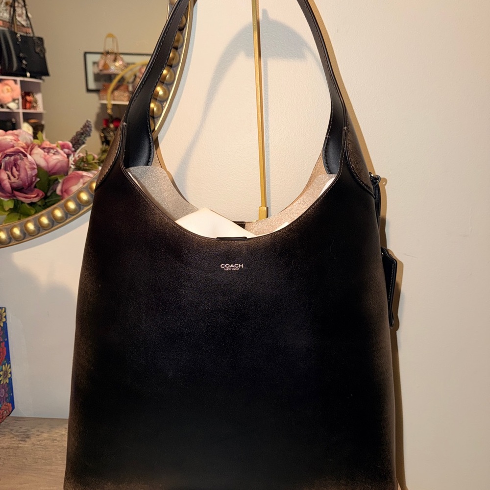 Coach Brooklyn 39 in loved leather - SOLD